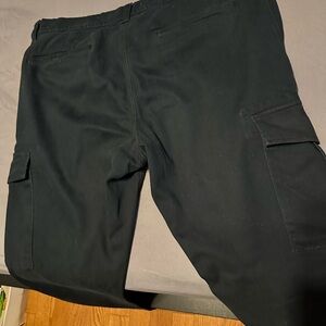 Men’s black cargo pants 34x32